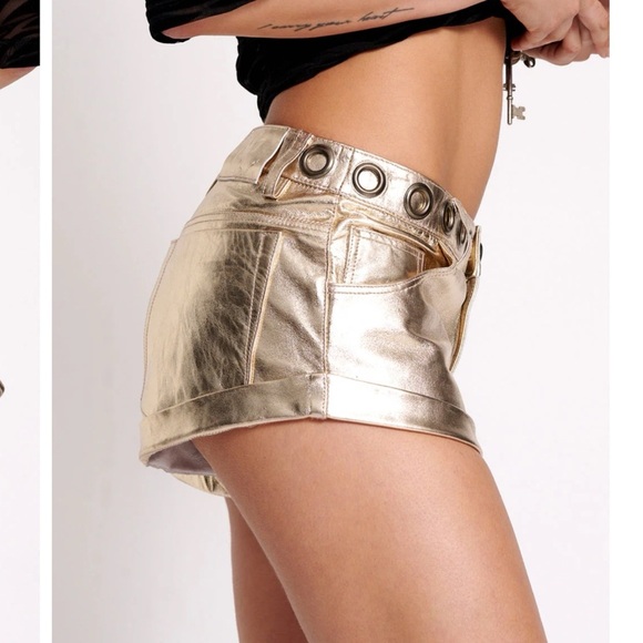 NWT One Teaspoon Heartbreak Hotel Leather Bandits Shorts in Gold Metallic 27 - Picture 12 of 14